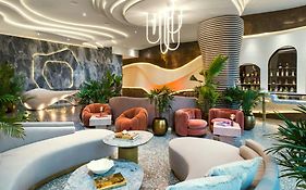 Unframed, Miami Beach, Autograph Collection